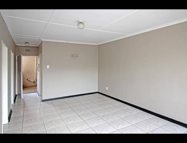 1 BEDROOM APARTMENT FOR SALE IN WINDSOR